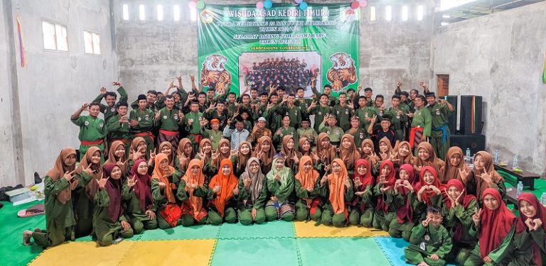 75 Pendekar Persinas Asad Terima Sabuk Biru